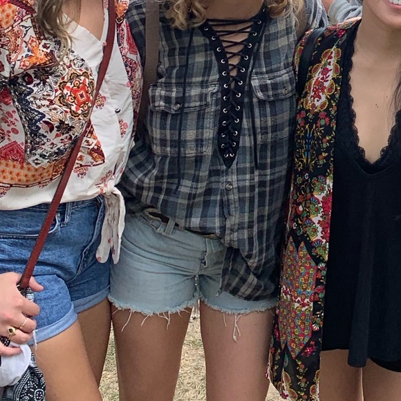 LF Lace Up Flannel - Picture 2 of 3